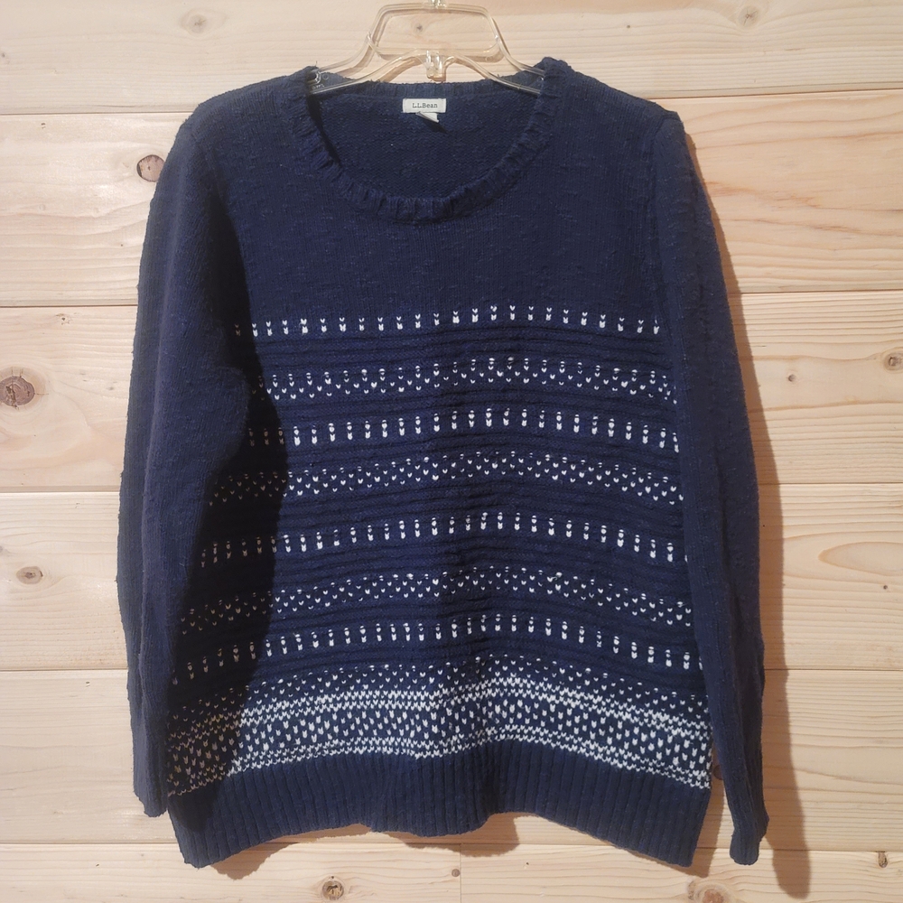 L.L. Bean Navy and White Crew Neck Sweater Size XL 22x24